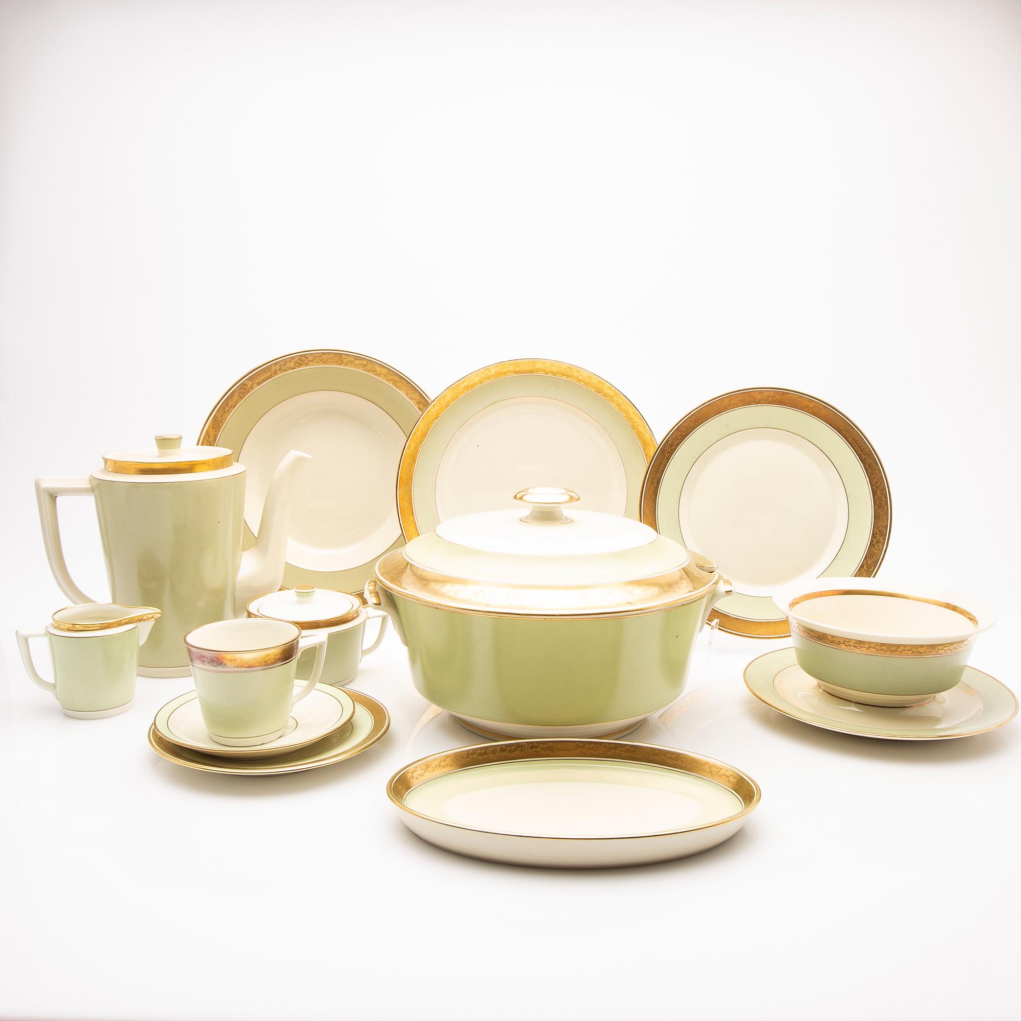 Royal Copenhagen, Service 92 pcs "Dagmar" Royal Copenhagen 1960s porcelain.