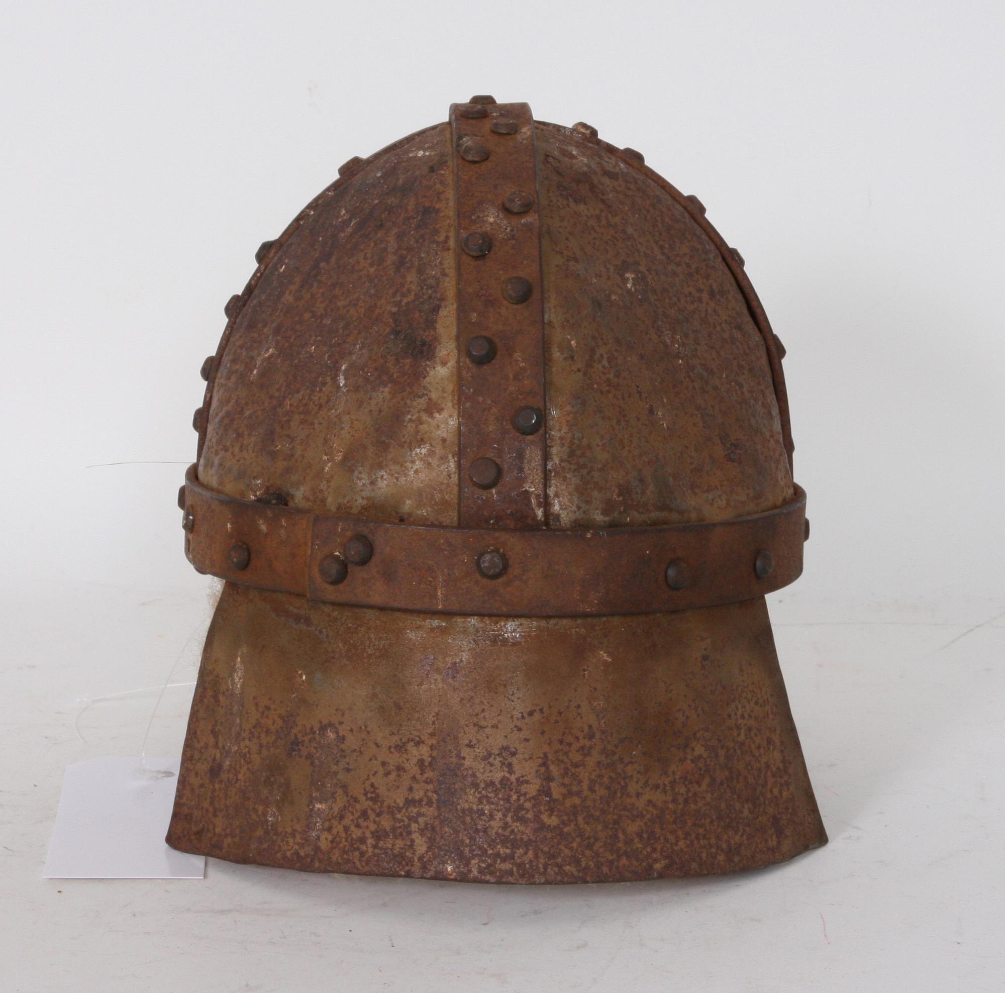 HJÄLM, 1800/1900-tal.