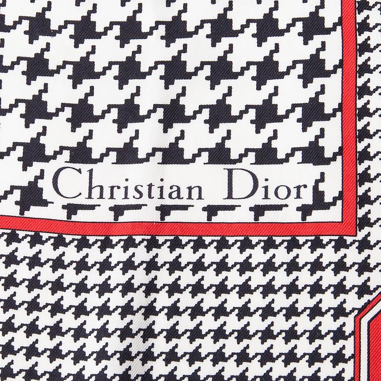 HUIVI, Christian Dior.