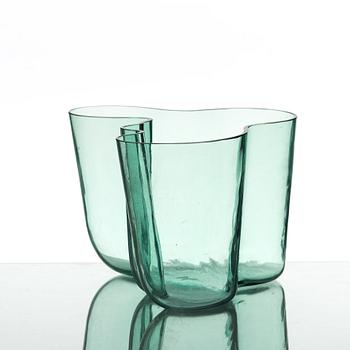 Alvar Aalto, a green tinted glass vase, Karhula, Finland ca 1937-49, model 9750.