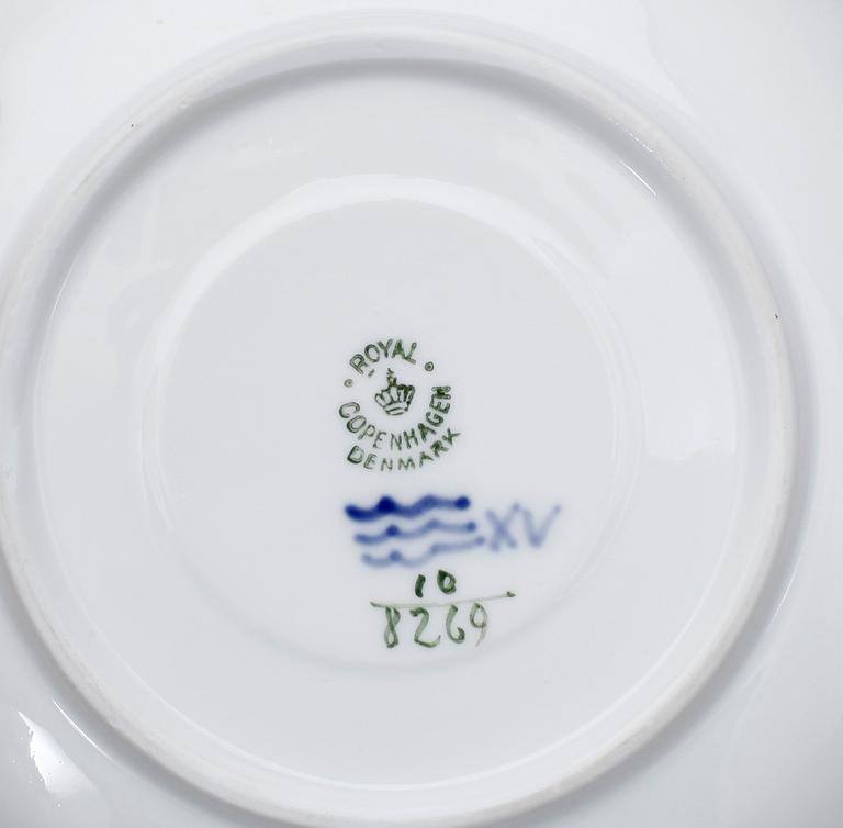 KAFFE- och TESERVIS, porslin, 46 delar, "Blå Blomst", Royal Copenhagen.