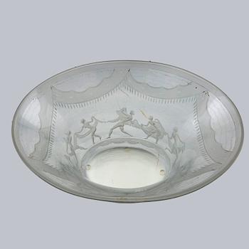 Simon Gate, glass with saucer, "Slöjdansen", Orrefors engraver Krister Eriksson 1984.