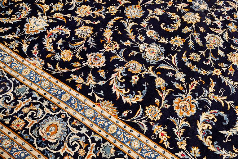 A Keshan carpet, c. 450 x 322 cm.
