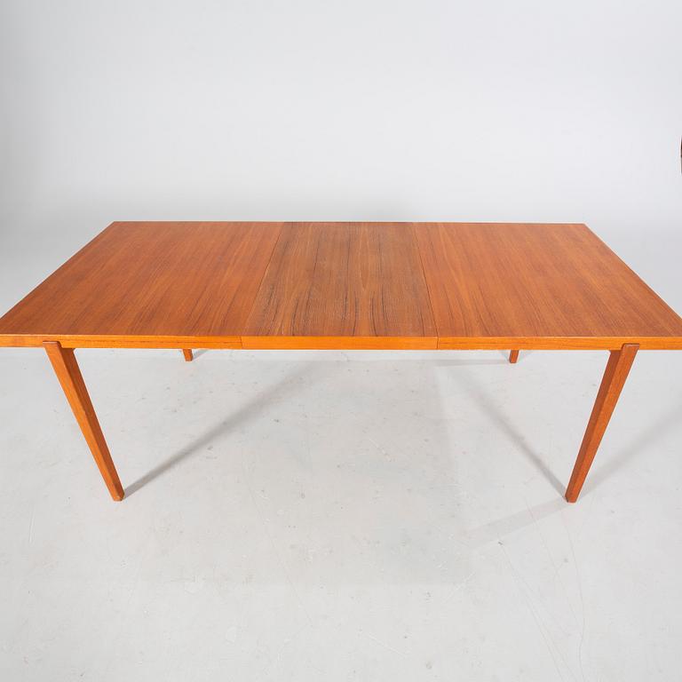 A mid 20th century dining table.