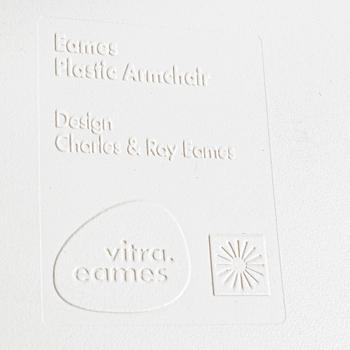 Charles and Ray Eames, karmstolar, ett par "Eames plastic chair - DAW" för Vitra, samtida.