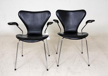 KARMSTOLAR, ett par, "Sjuan", Arne Jacobsen, Fritz Hansen.