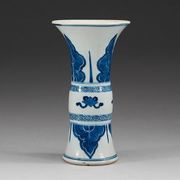 A blue and white Gu shaped vase, Qing dynasty, Kangxi (1662-1722).