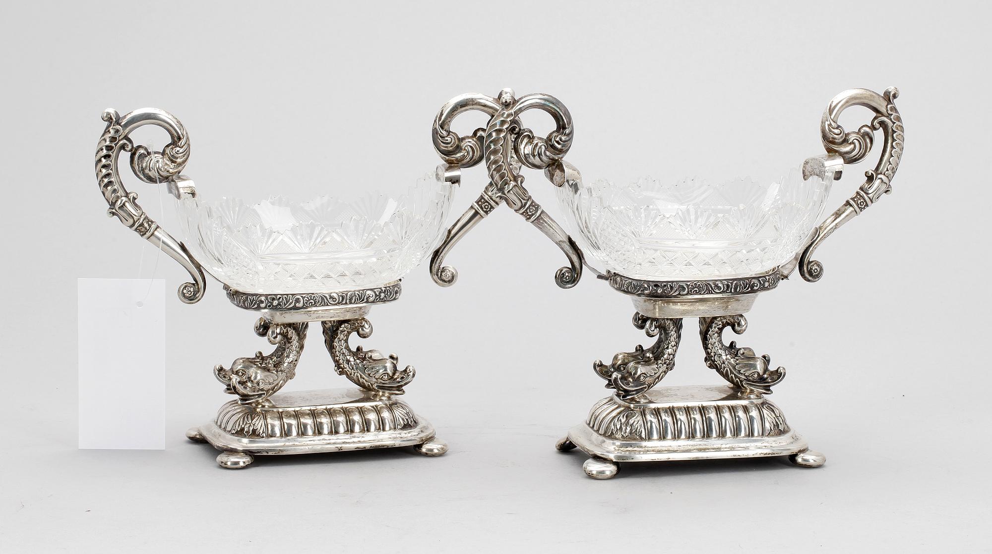 KONFEKTSKÅLAR, ett par snarlika, silver, glas, senempire, Johan Daniel Blomsterwall, Göteborg 1837 resp 1845.