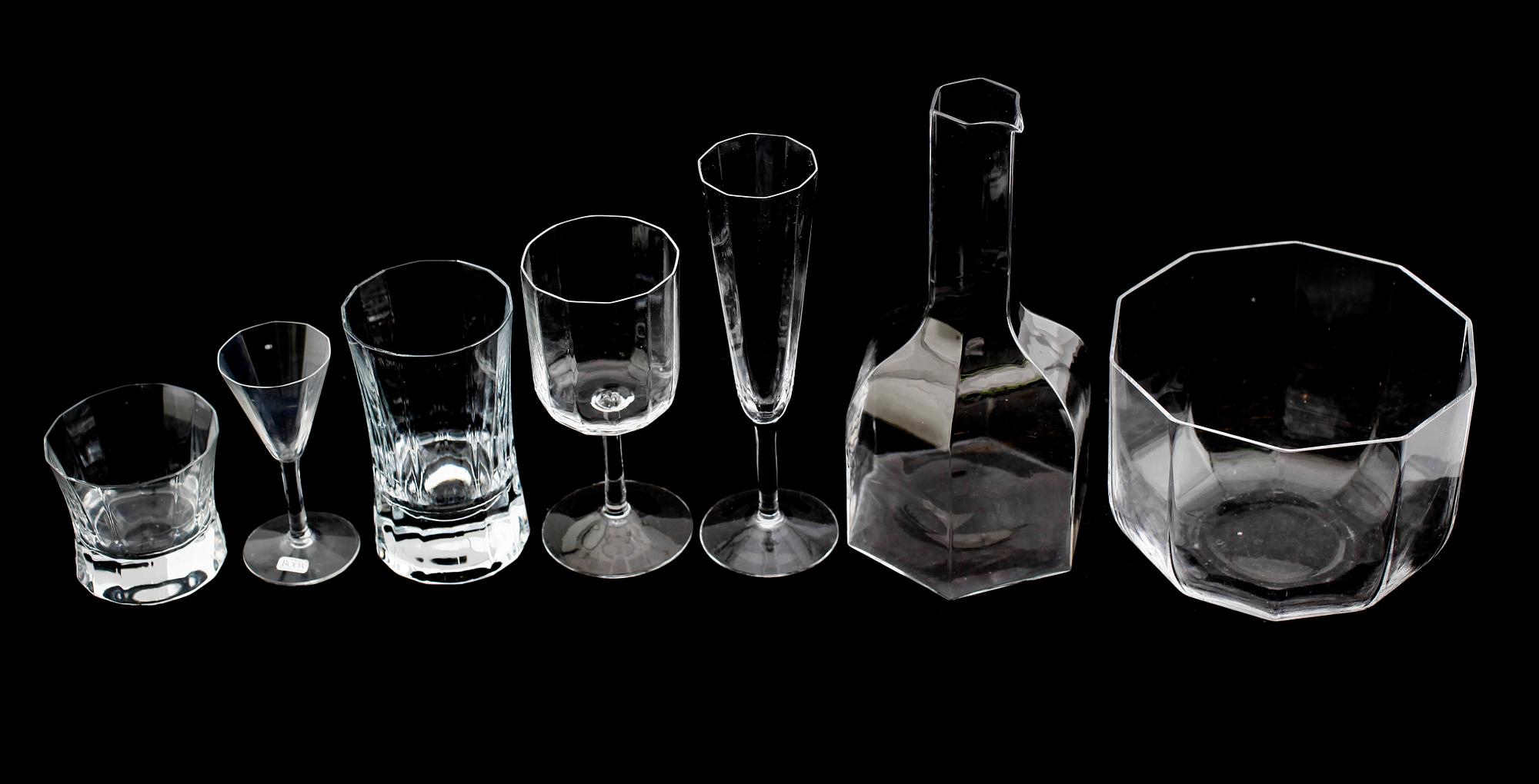 GLASSERVIS, 30 delar, "Oktav", Bertil Vallien, Kosta Boda.
