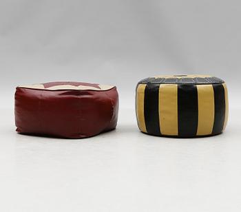 SITTPUFFAR, 2 st, 1900-talets andra hälft.