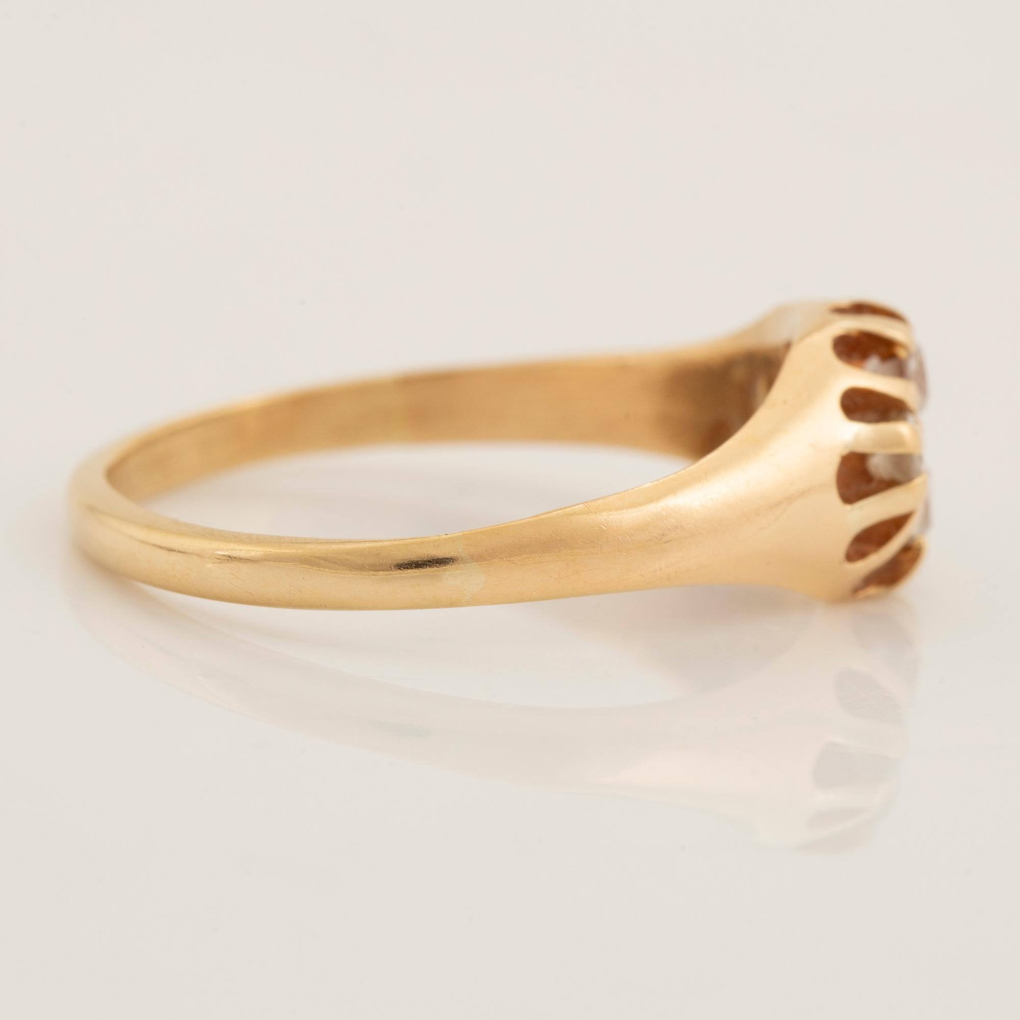 Brilliant cut diamond ring.