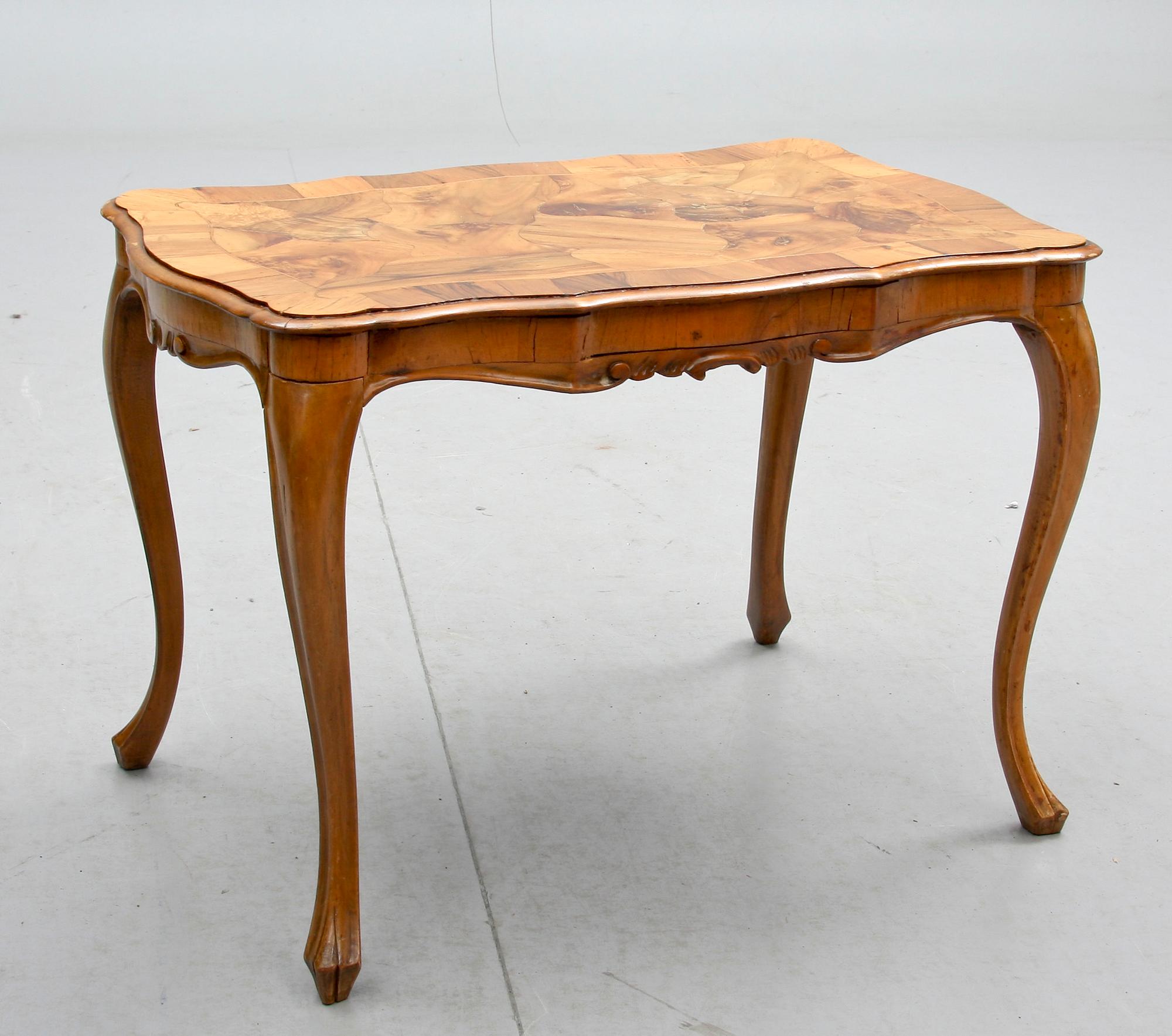 SOFFBORD, rokokostil, 1900-tal.