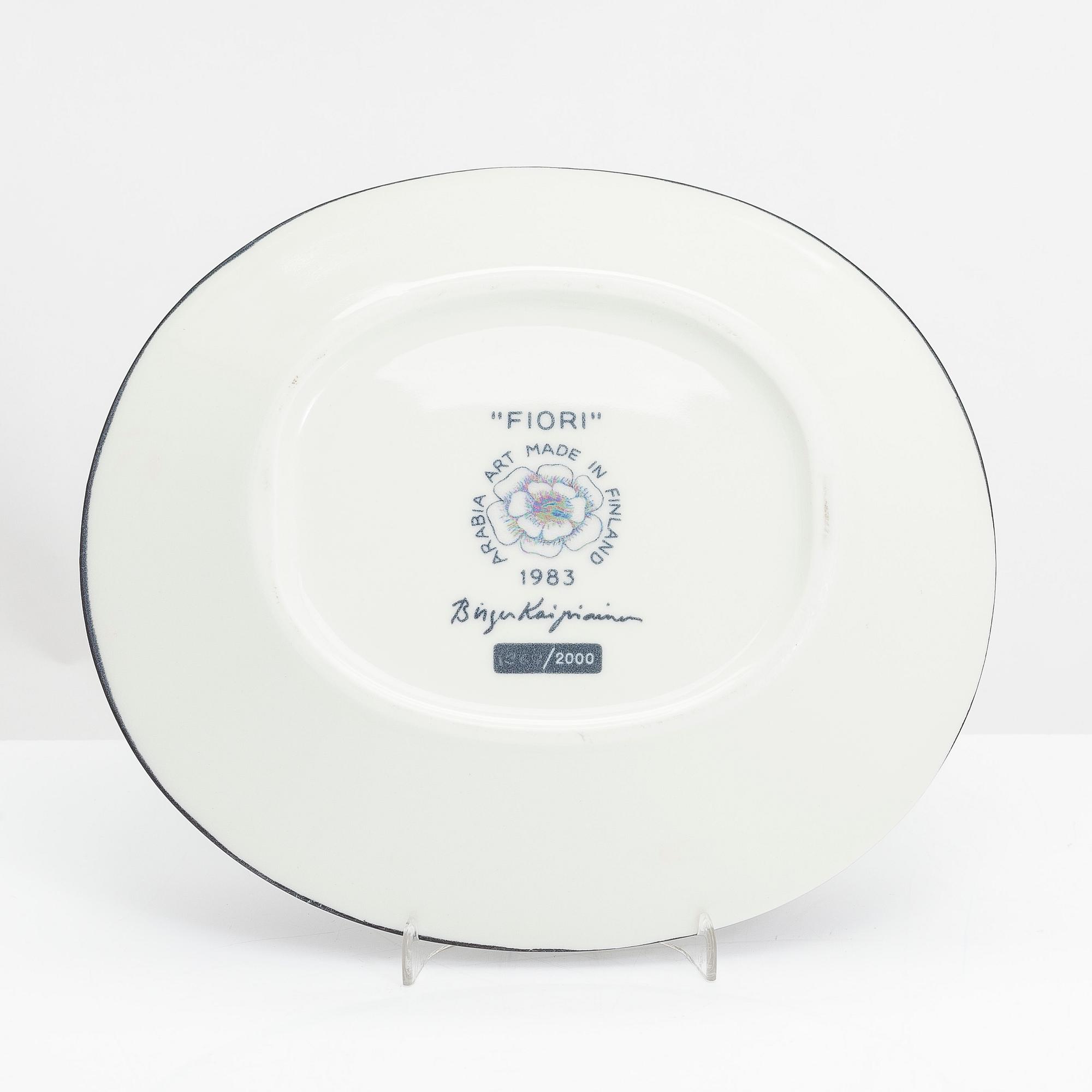 Birger Kaipiainen, ceramic Fiori dish, marked "Birger Kaipiainen, Arabia art made in Finland 1983", numbered 1367/2000.