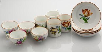 SERVISDELAR, 12 st, porslin. Meissen, 1800-talets början.