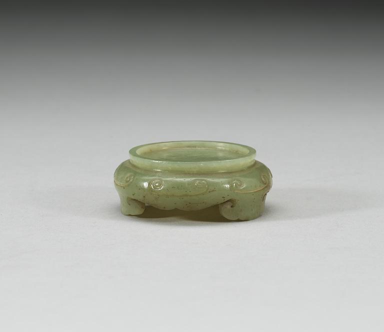 A nephrite stand, Qing dynasty.