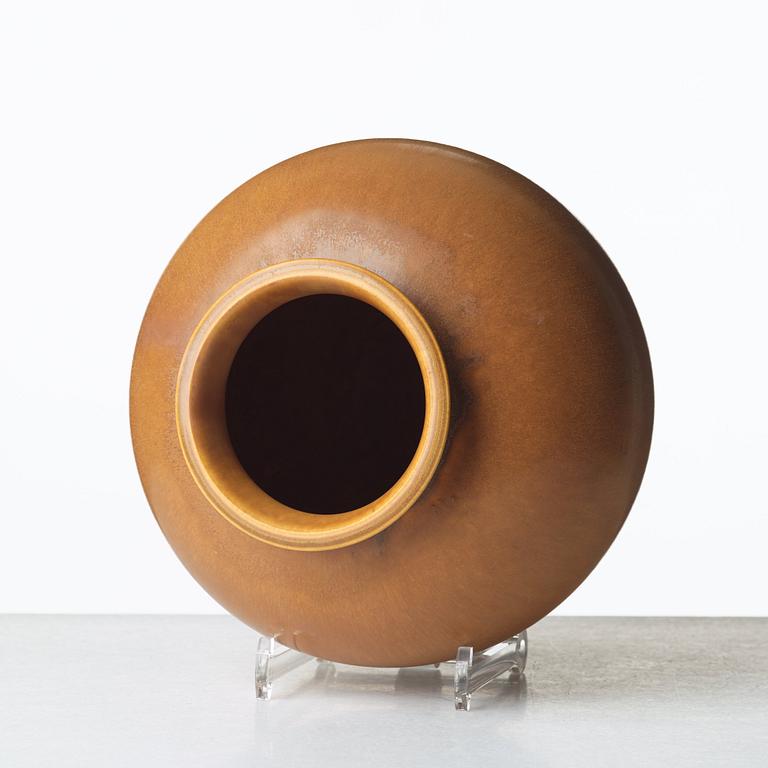 Berndt Friberg, a stoneware vase, Gustavsberg studio, Sweden 1954.