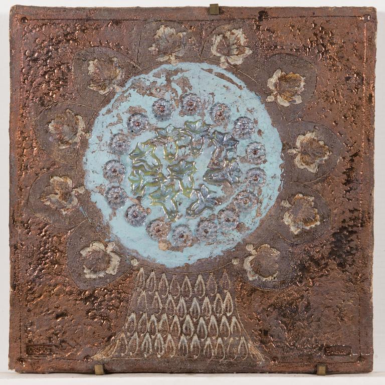 Francesca Mascitti-Lindh, A stoneware relief, signed F. Lindh Arabia.