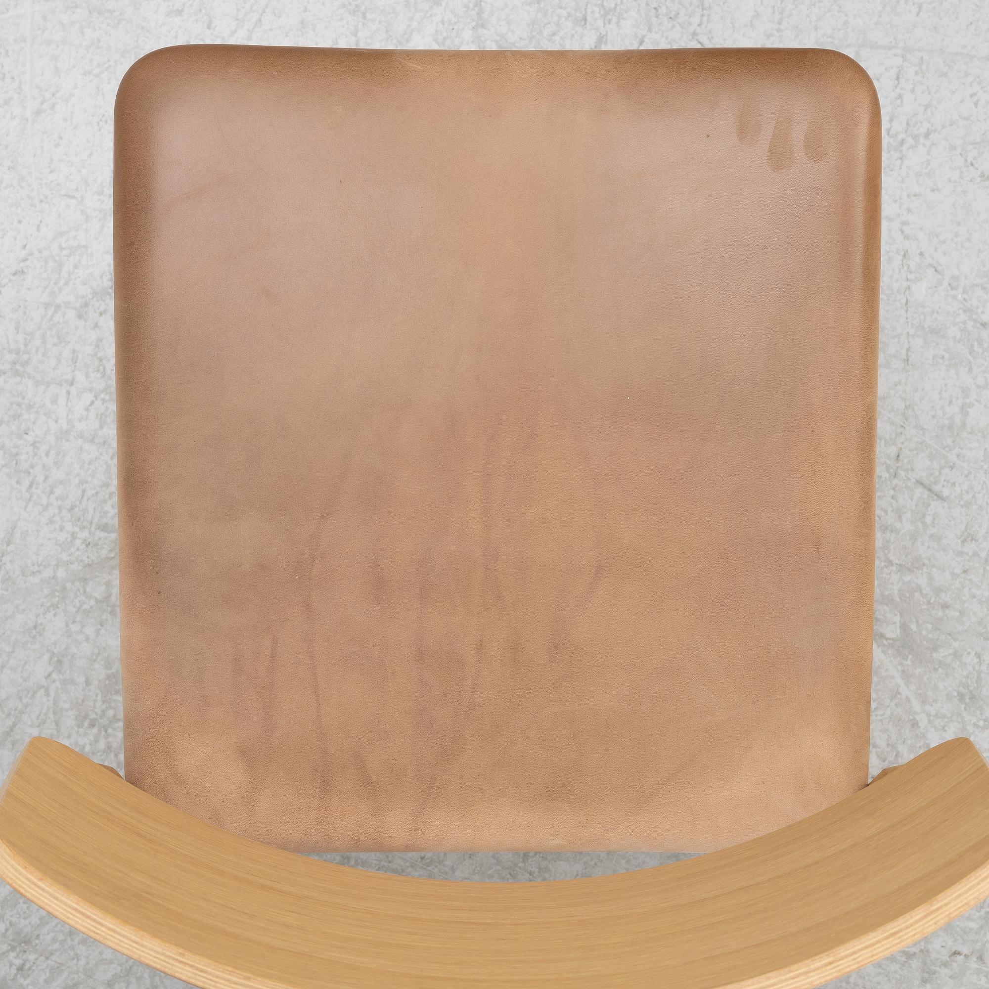 Keiji Ashizawa, stol, "Sori Chair", Ariake, Japan.