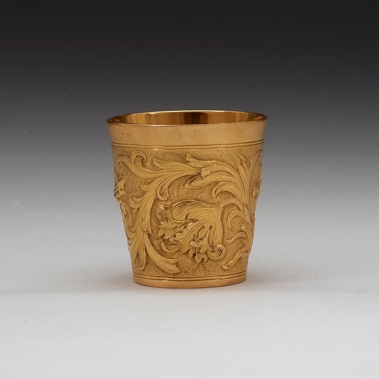 BÄGARE, guld 18K, omärkt, 1900-tal. Barock-stil.