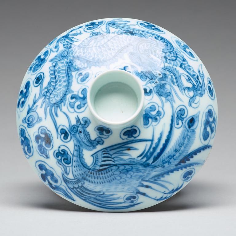 SKÅL med LOCK, porslin. Korea, Choson, 1800-tal.