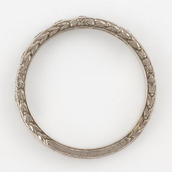 Ring, alliansring platina med åttkantslipade diamanter.