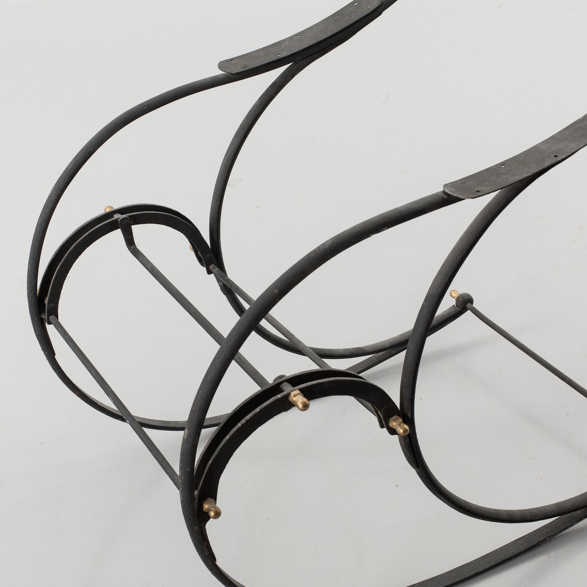 19TH CENTURY ROCKING CHAIR.