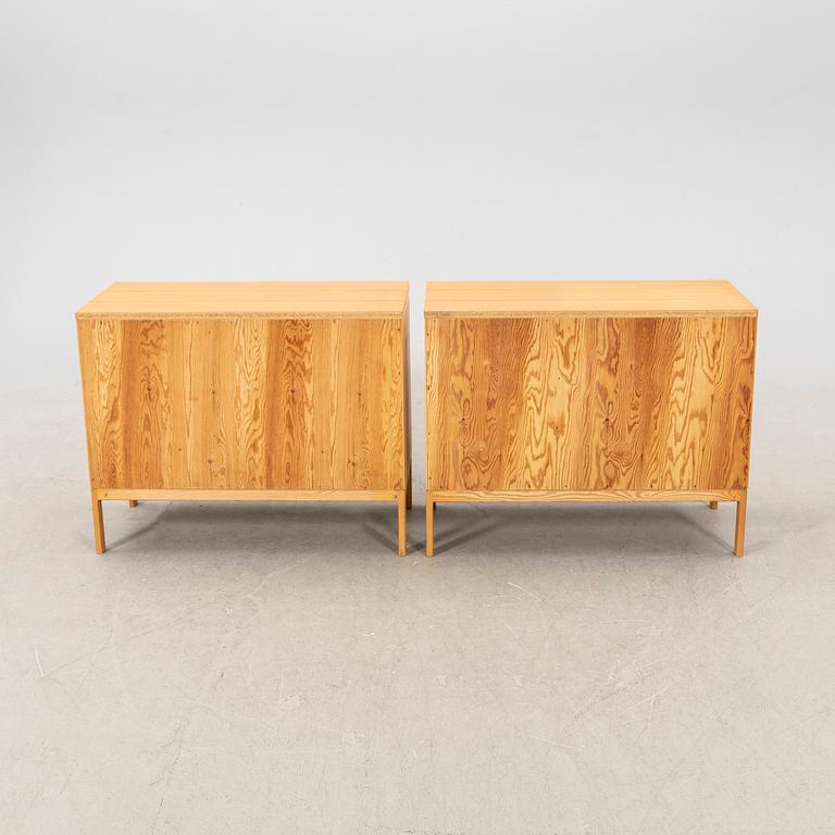 Skåp ett par möjligen Tord Kempe, 1900-talets andra hälft.