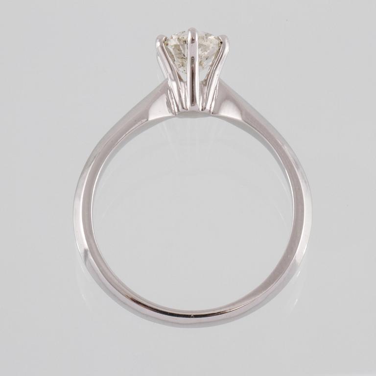 RING, 18k vitguld med briljantslipad diamant, ca 1.02 ct. Vikt 4 g.