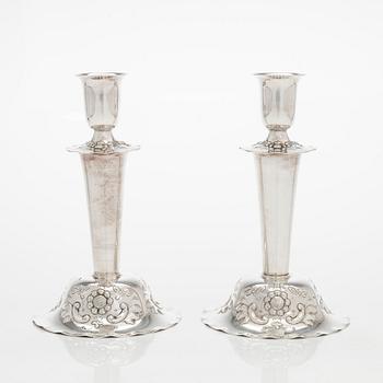 Kynttilänjalkapari, hopeaa, GAB Tukholma 1958.