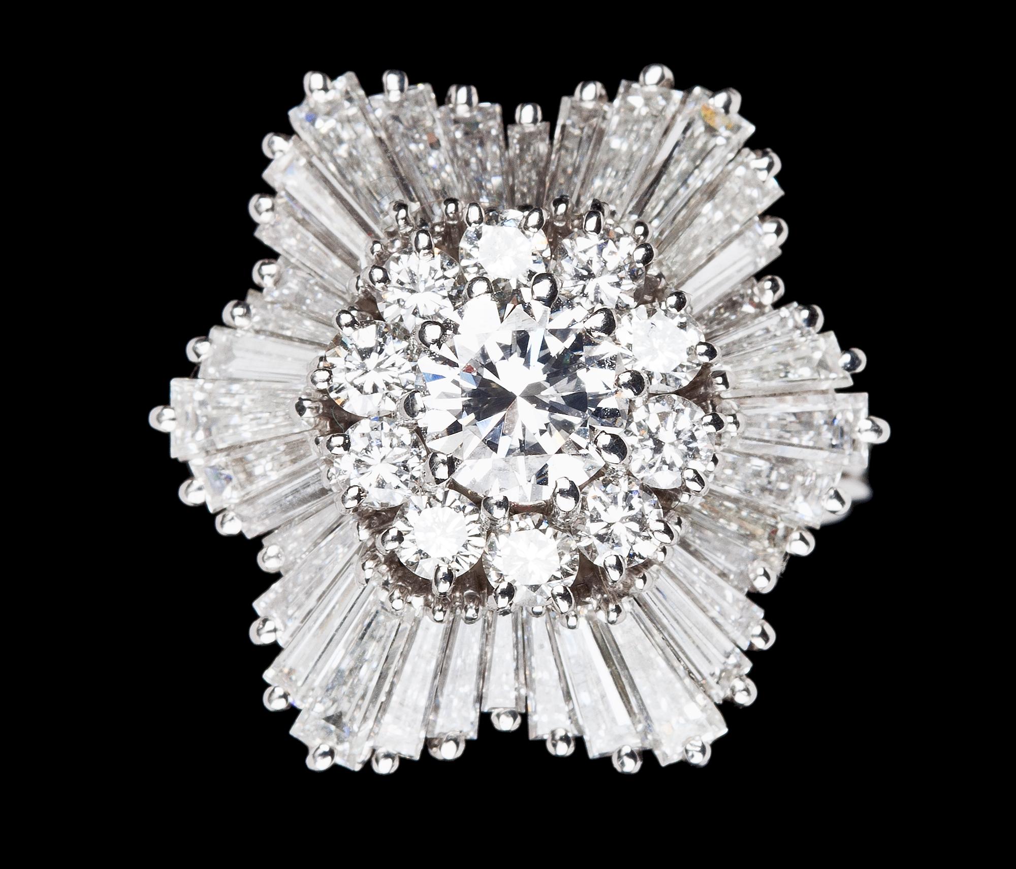 A platinum and diamond ring, tot. app. 4.60 cts.