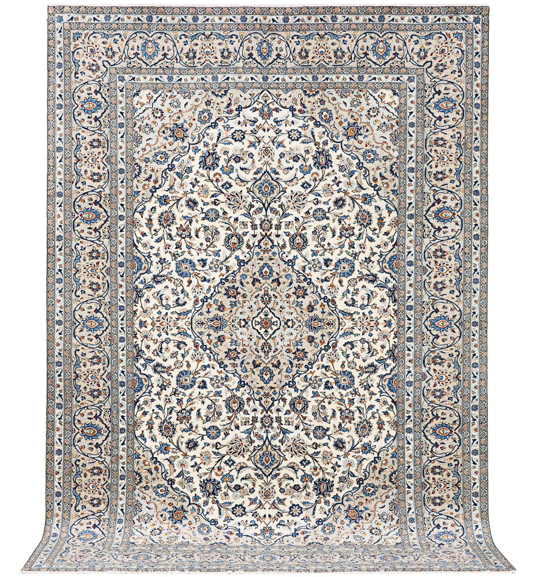 A Kashan carpet, c. 355 x 238 cm.