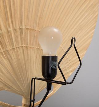 VÄGGLAMPA, "Uchiwa" bambu och rispapper, Design Ingo Maurer, Tyskland, 1973.