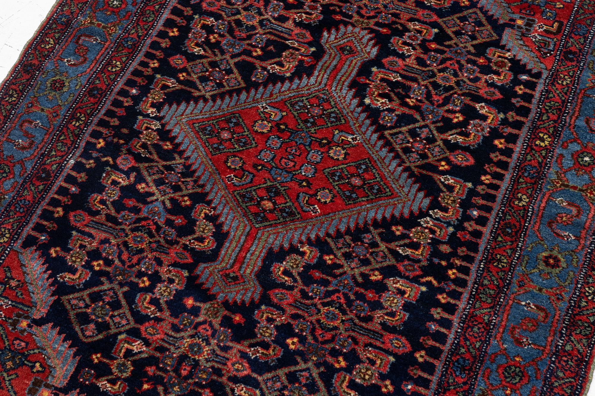 Matta, antik Hamadan, nordvästra Persien, ca 190 x 132 cm.