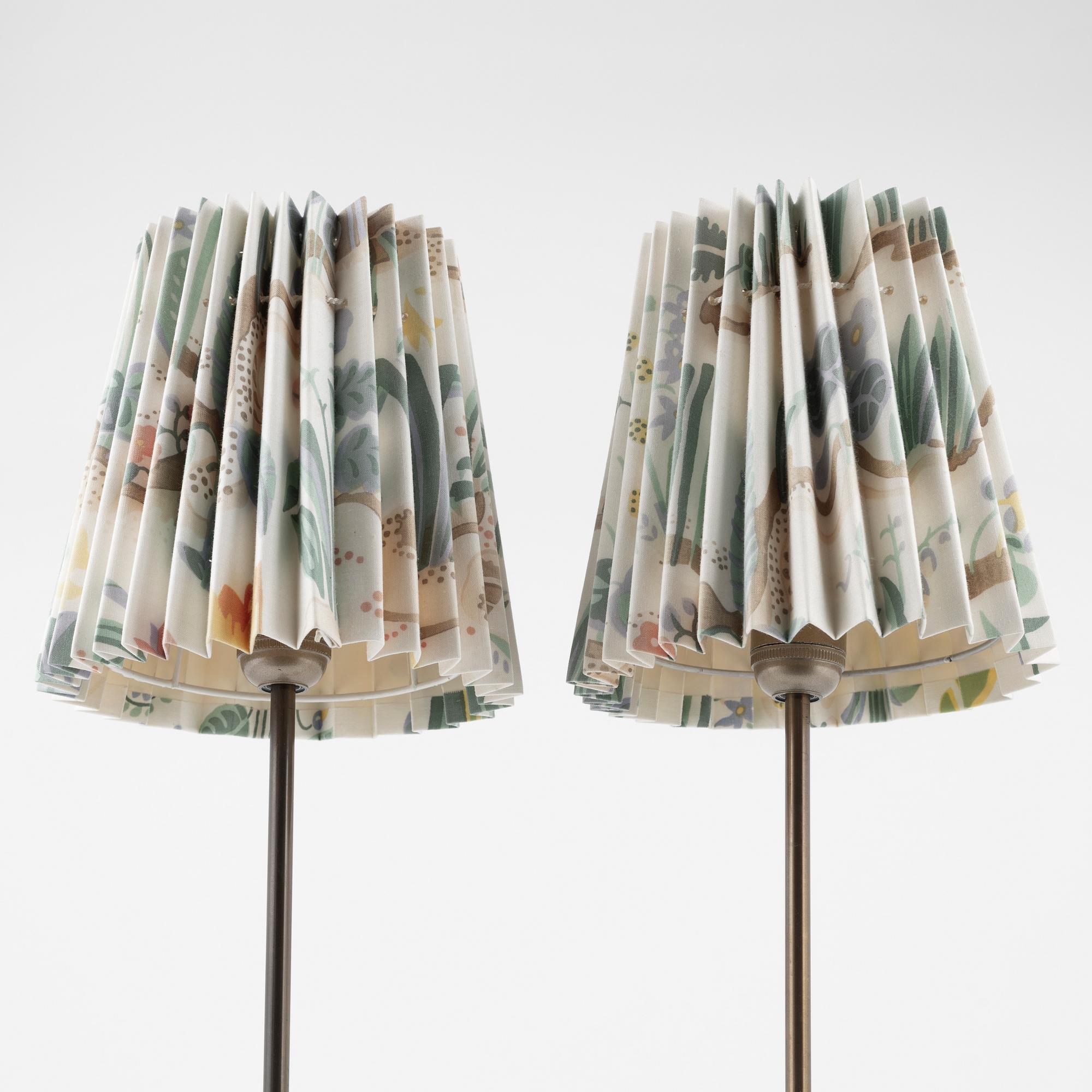 Harald Notini, bordslampor, ett par, modell "15288", Arvid  Böhlmarks Lampfabrik, 1900-talet mitt.