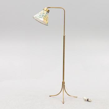 Josef Frank, golvlampa, modell "1842", Firma Svenskt Tenn, Stockholm, 1900-talets andra hälft.