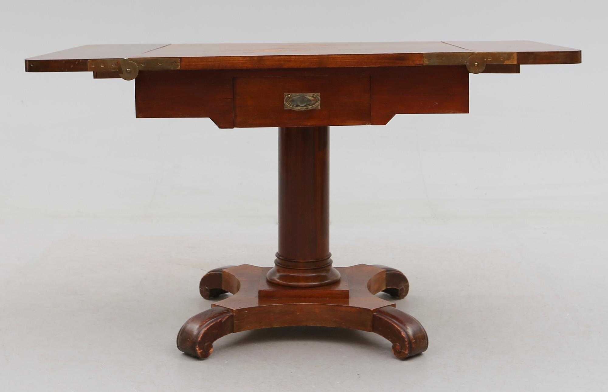 KLAFFBORD, Karl Johan-stil, 1900-talets första hälft.