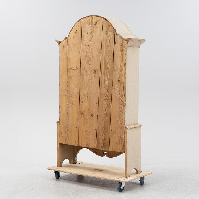 A painted pine cabinet, Jämtland, 18th/19th Century.