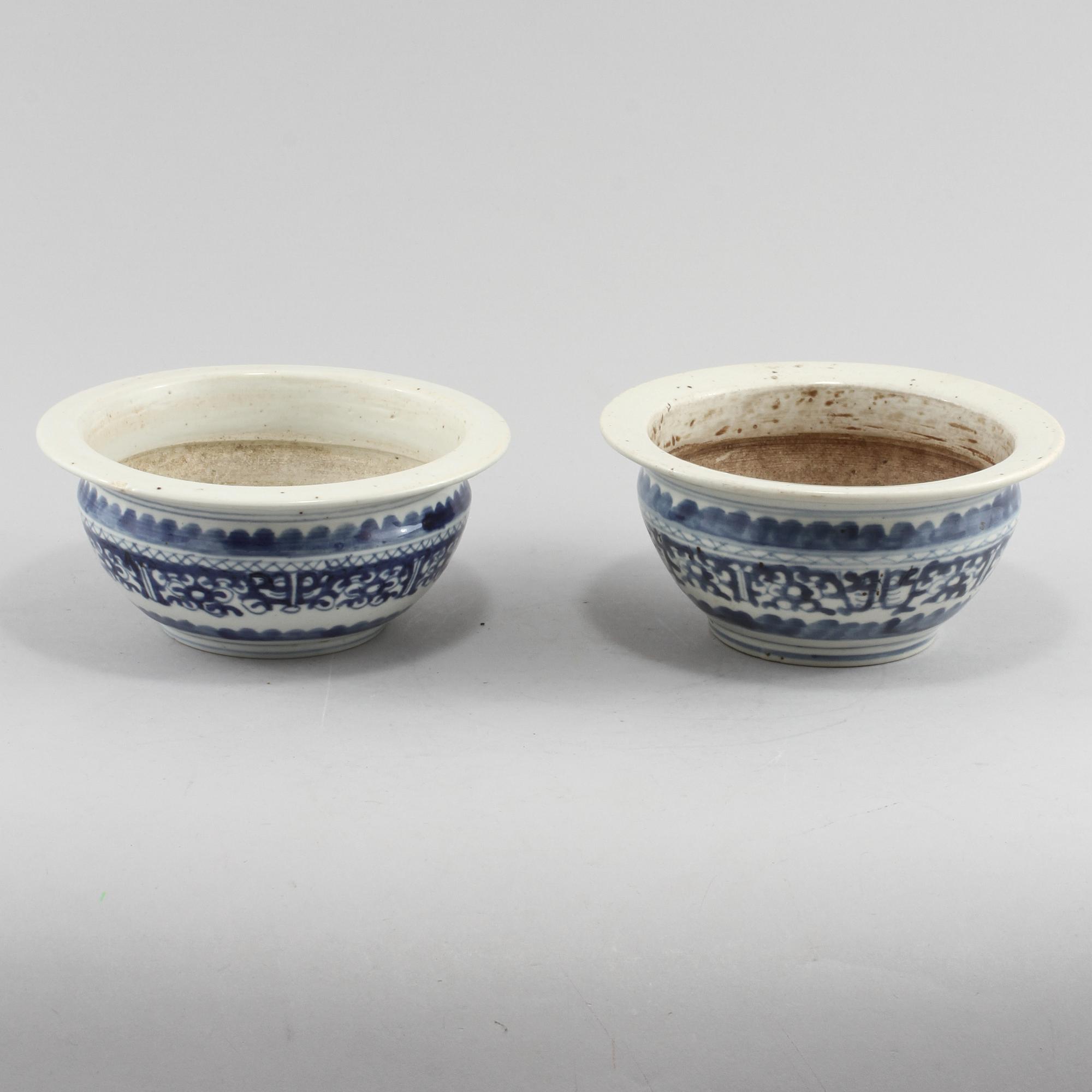 YTTERFODER, 2 st, porslin, Kina, 1900-tal.