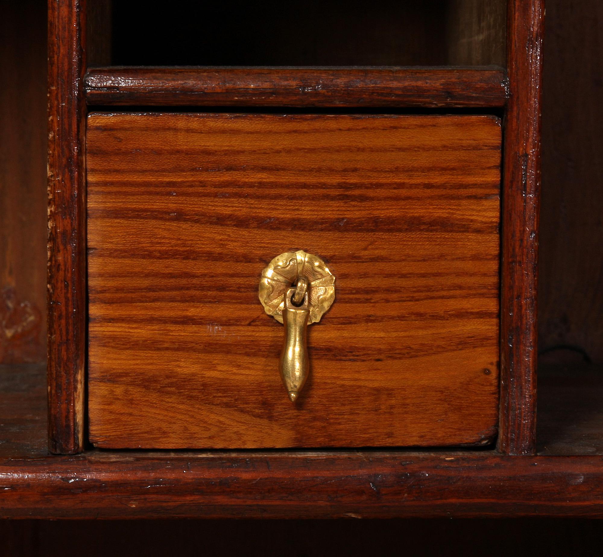 SALSSKÅP, rokoko, 1700-talets andra hälft.