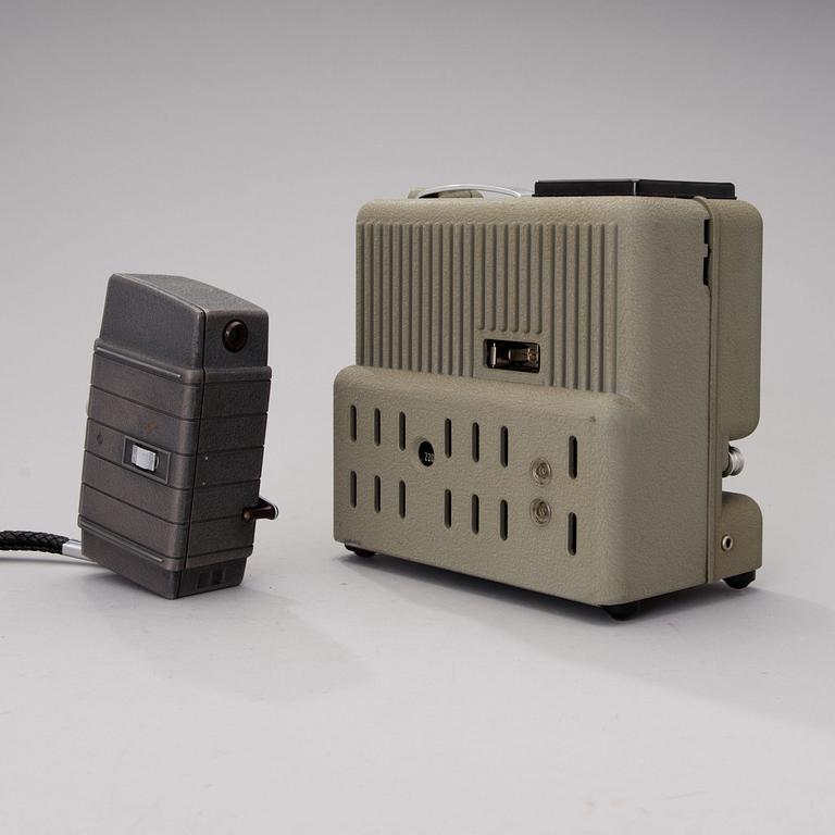 EUMIG E8 FILMPROJEKTOR OCH BELL & HOWELL TWO TWENTY  SMALFILMSKAMERA, 1950-tal.