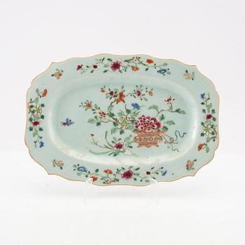 Serving dish, China, 18th century, porcelain.