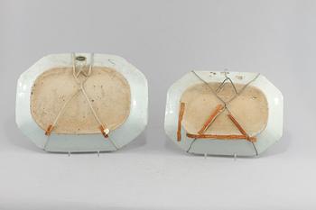 STEKFAT, 2 st, porslin, Kina, 1700-tal.