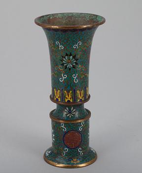 VAS, Cloisonne emalj, Kina 1910-1930, signerad Lao Tian Li.