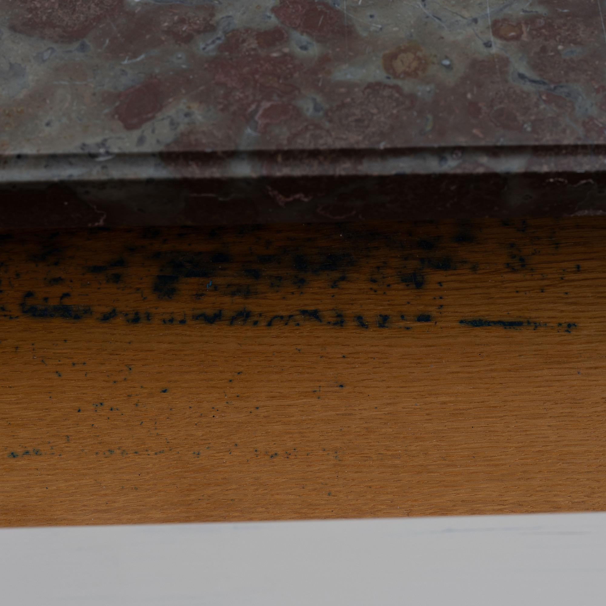 Chest of drawers, Gustavian style, 20th century.