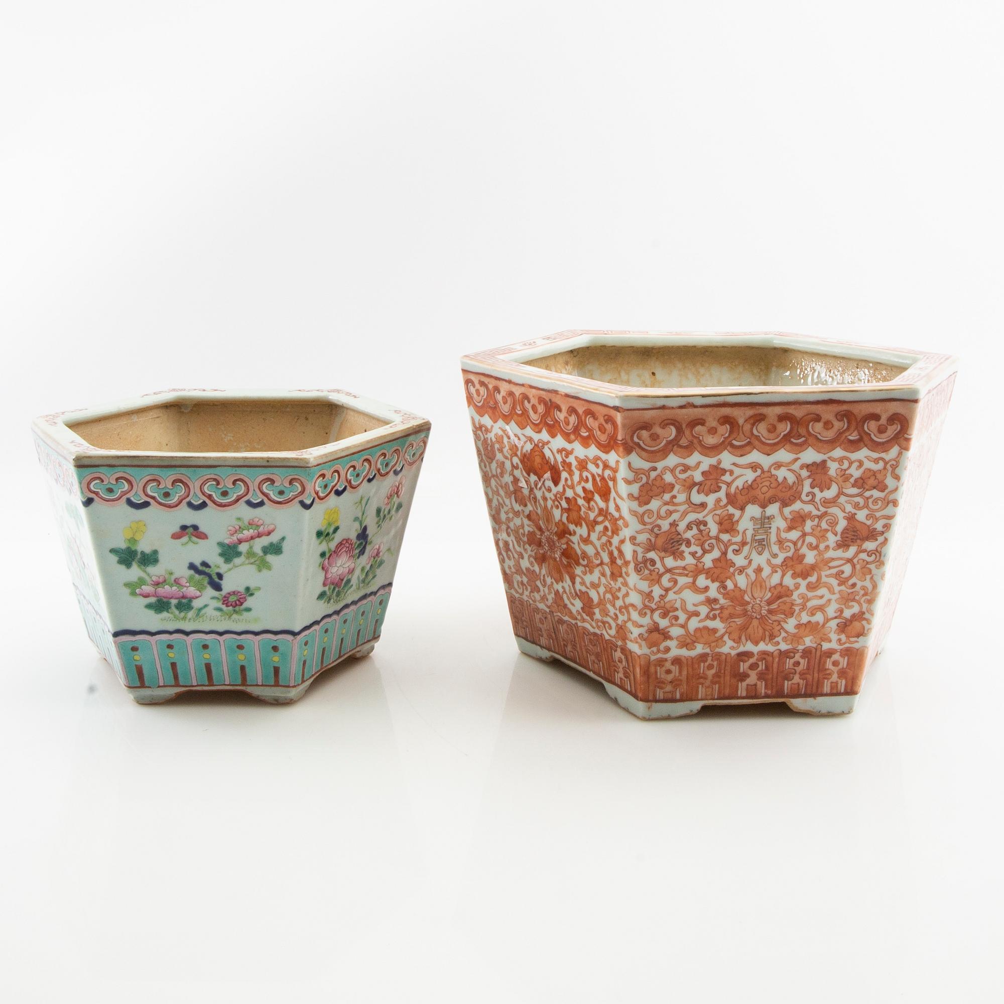 Outer covers 2 pcs China 20th century porcelain.