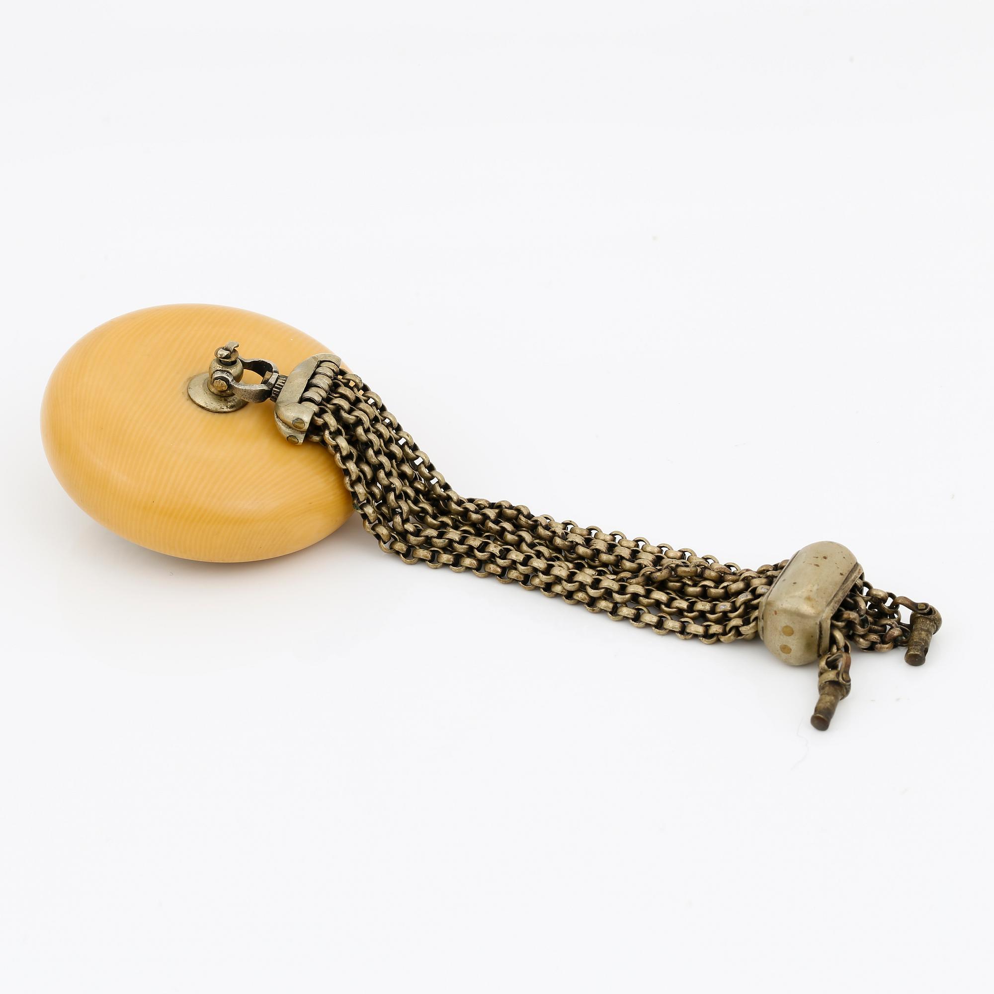 DRÄKTSMYCKE. Kina, 1900-tal.