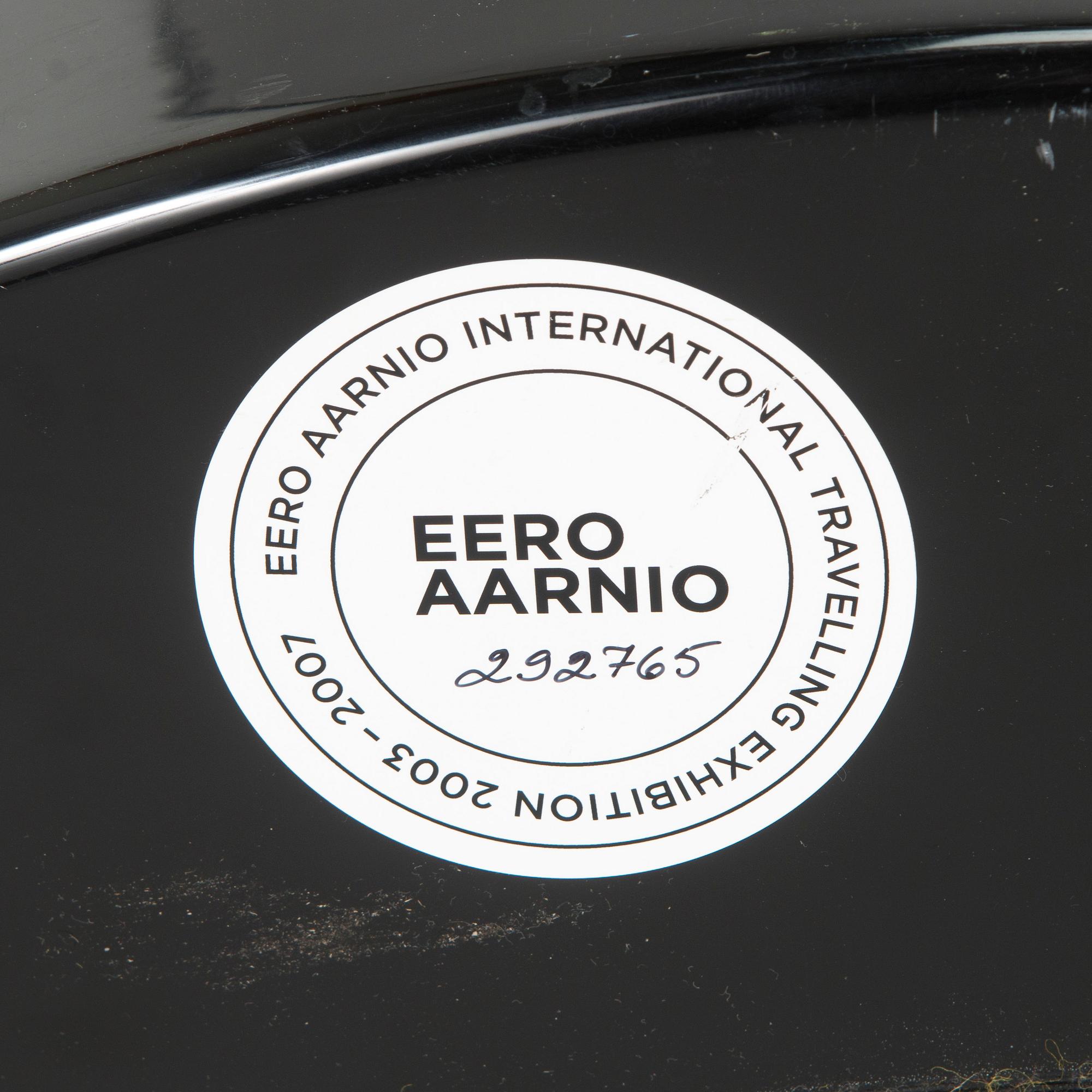 Eero Aarnio, Bord "Copacabana" för Adelta. Formgiven 1991.