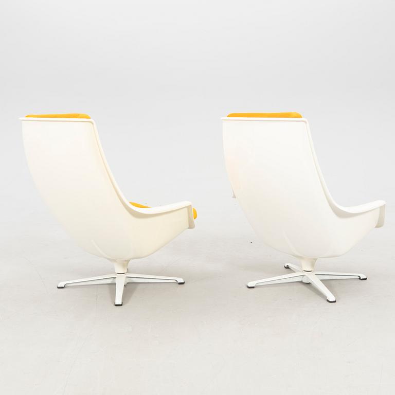 Alf Svensson & Yngvar Sandström armchairs, a pair "Planet" from the 1970s/80s.