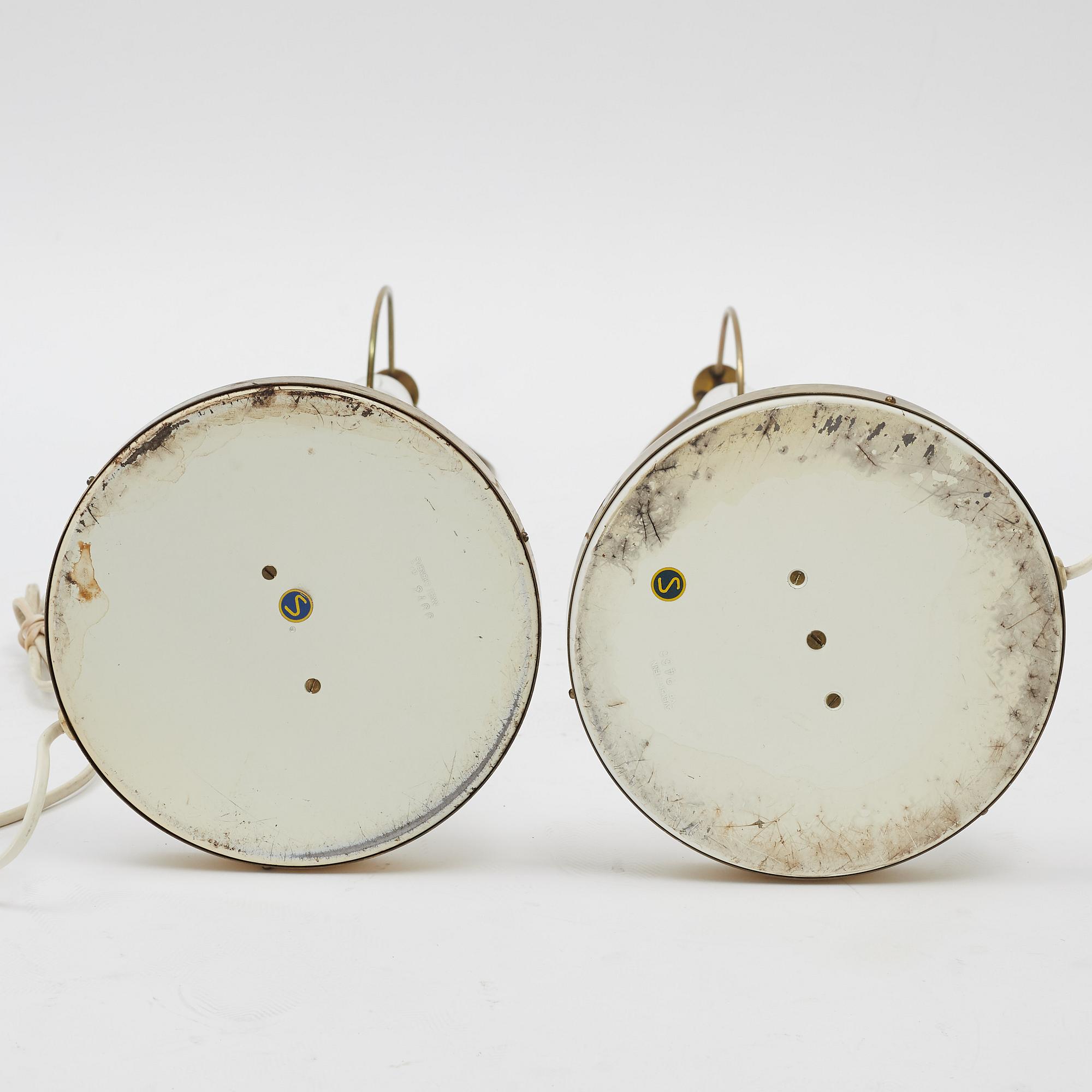 Josef Frank, bordslampor, ett par, modell 2466,  Firma Svenskt Tenn.