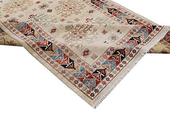 A Ziegler carpet, c. 297 x 205 cm.